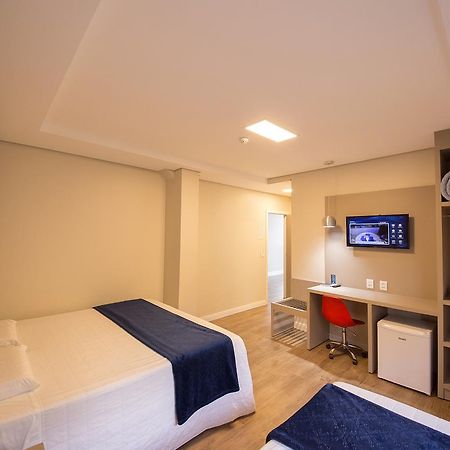 Hiber Hotel - Acesso A Шапеко Экстерьер фото