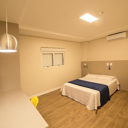 Hiber Hotel - Acesso A Шапеко Экстерьер фото