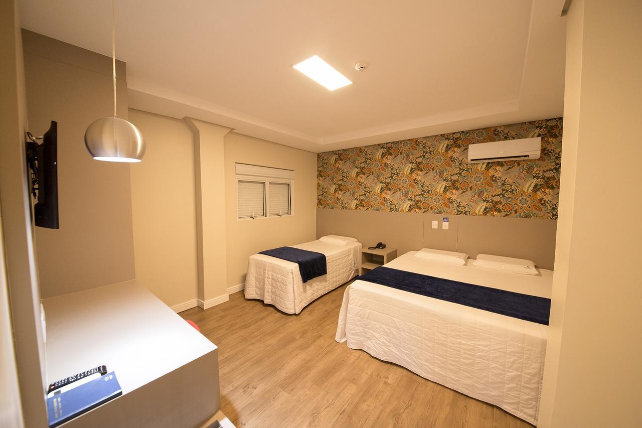 Hiber Hotel - Acesso A Шапеко Экстерьер фото