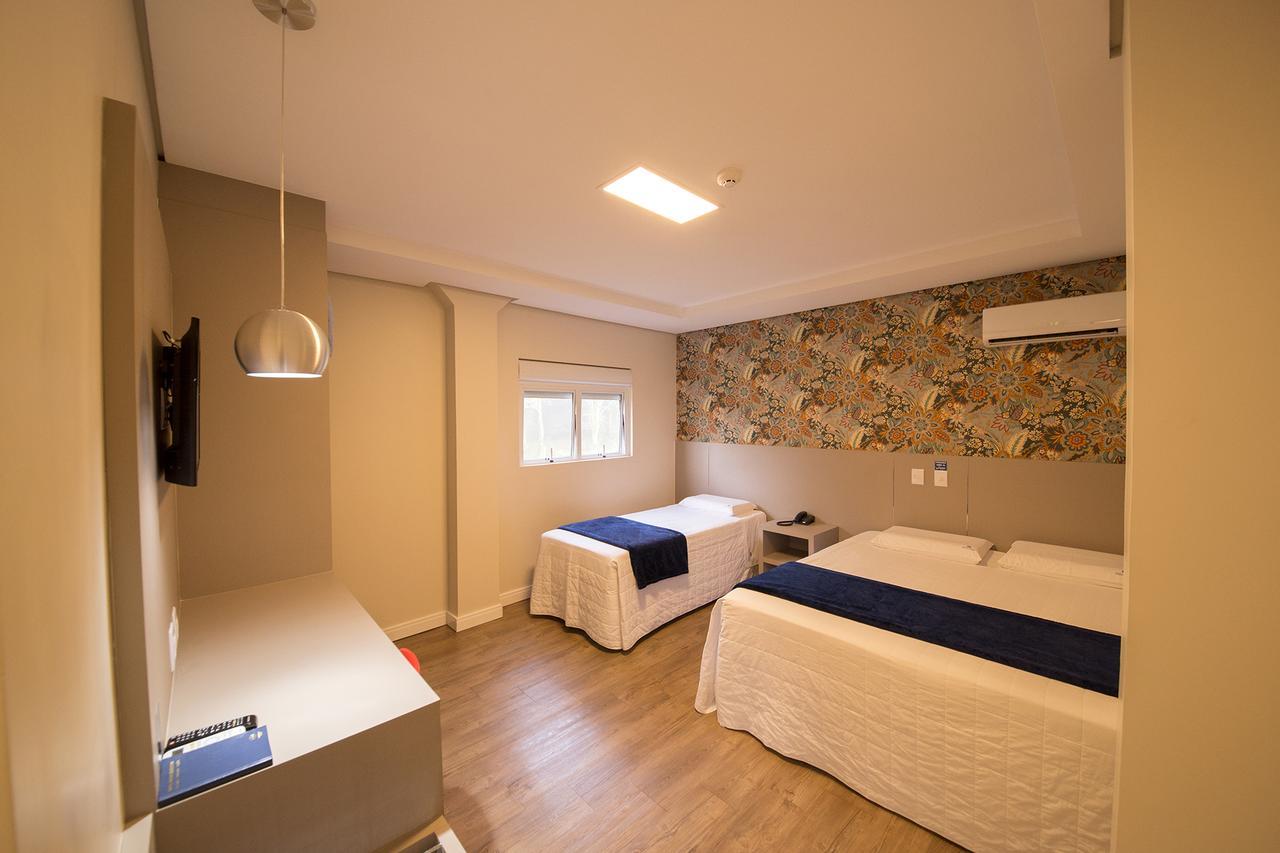 Hiber Hotel - Acesso A Шапеко Экстерьер фото